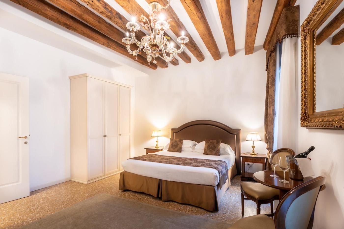 San Teodoro Palace - Luxury Apartments Venedig Eksteriør billede